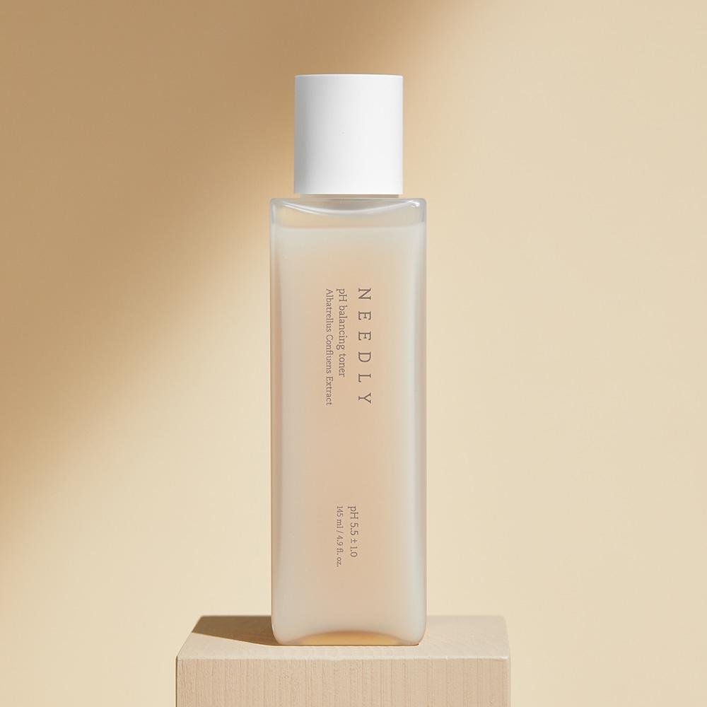 Needly pH balancing toner 145ml - Komiko Beauty