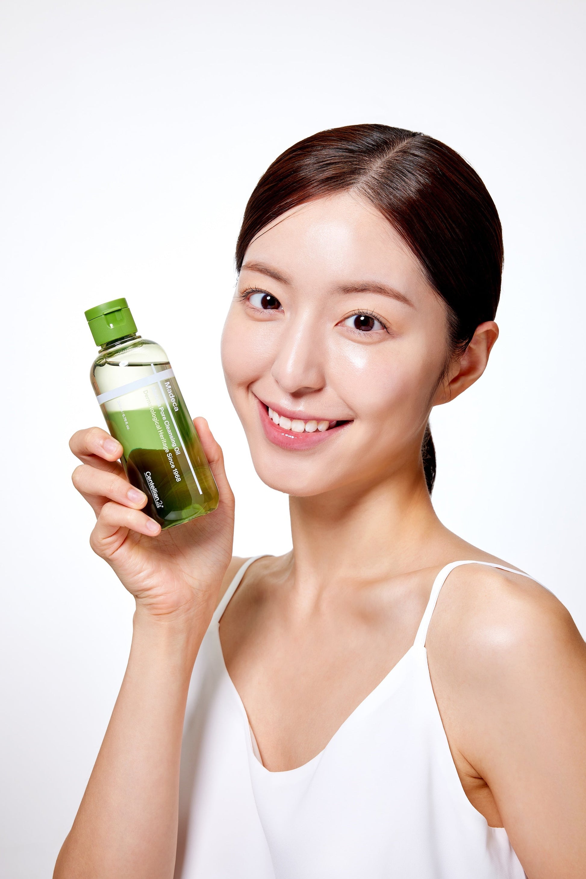 Centellian24 Madeca Matcha Pore Cleansing Oil 200ml - Komiko Beauty